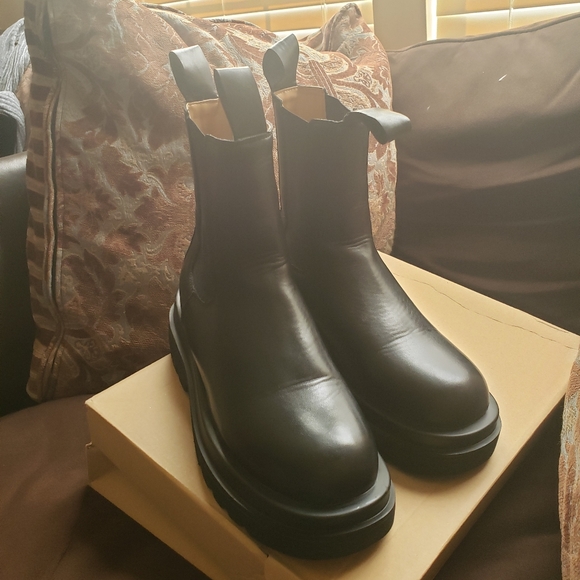 Shein Faux leather chunkey sole boots - Picture 3 of 5
